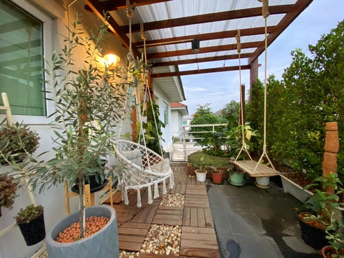 Apartment Balcony Gardens on Reddit for Perfect Inspiration 5